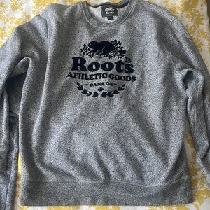Discounted!! Roots - Salt and Pepper crew neck - Men’s M
